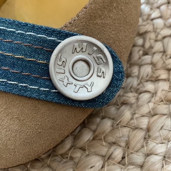 Miss Sixty mint condition tan suede heels w/ denim & stitching detailing size 37 - Picture 5 of 10